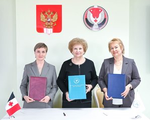 В УдГУ подписали соглашение о сотрудничестве с Администрацией Кезского района УР и Кезской средней общеобразовательной школой №2
